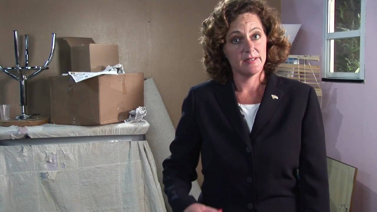 Buying & Selling Homes : How to Sell a House Quickly