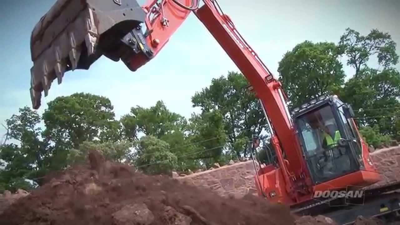 Doosan Excavator DX140LCR-3 At Work | Doosan Equipment Europe