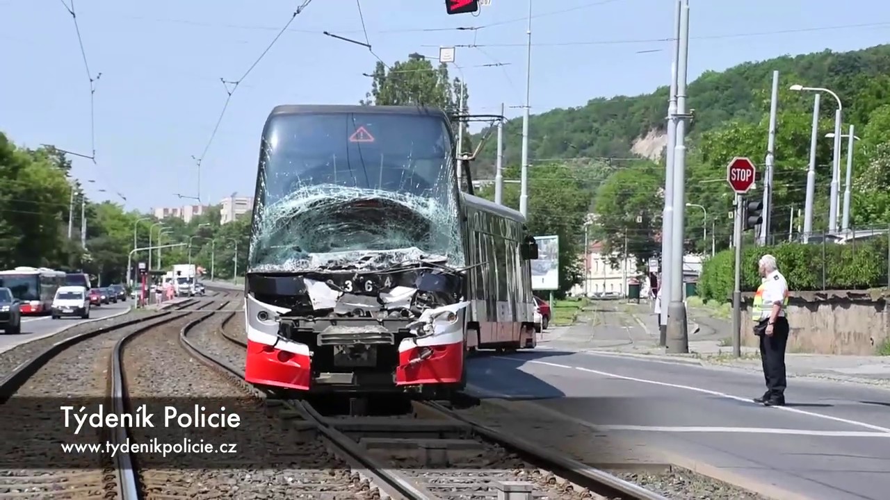 SRÁŽKA DVOU TRAMVAJÍ V PRAZE