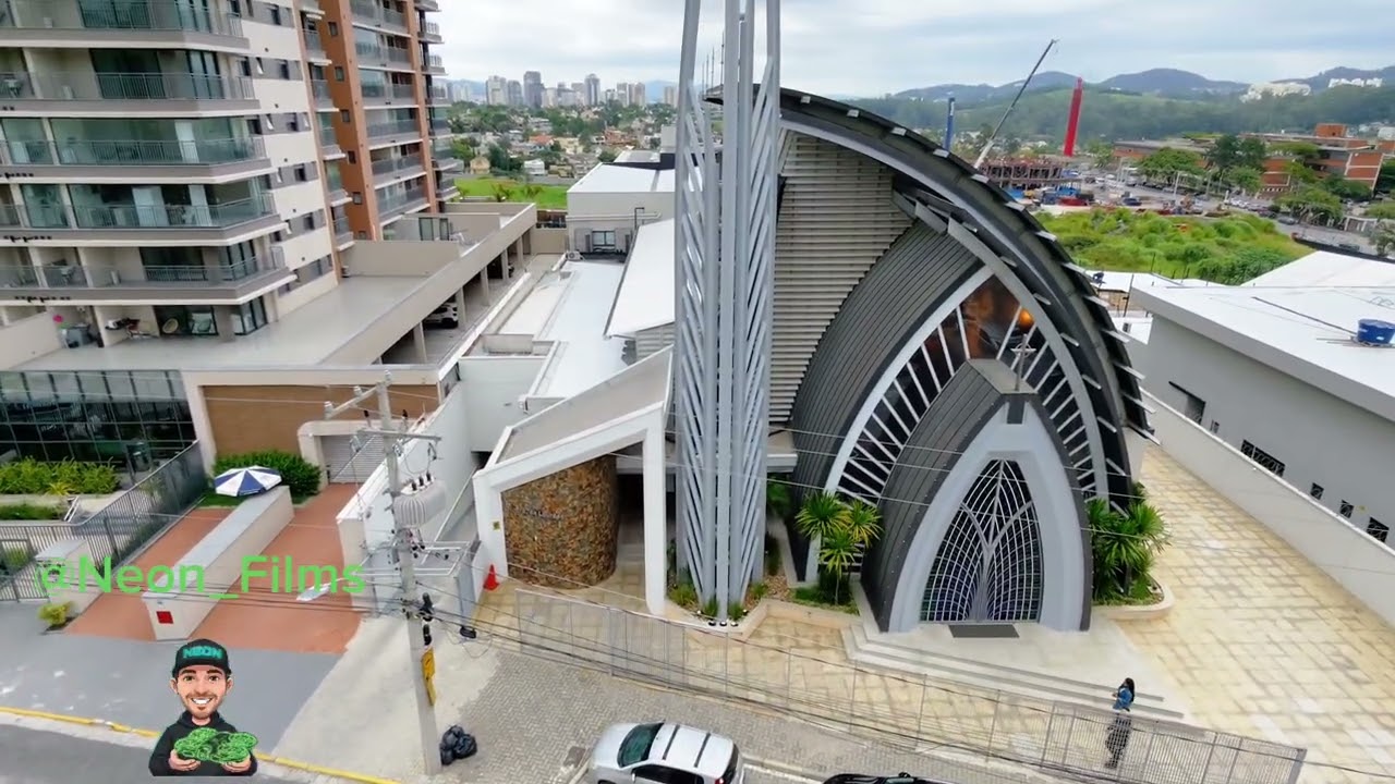 Igreja estilosa em Barueri filmado com Neo 2