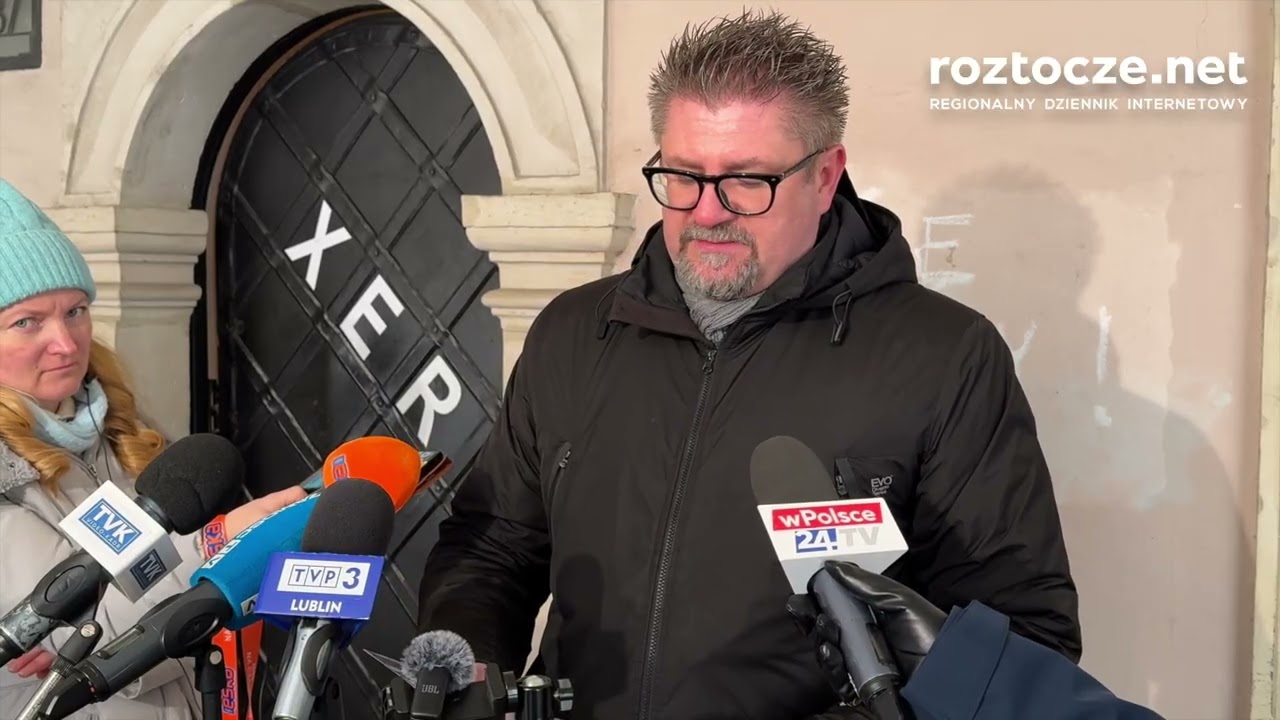 Zamość: Konferencja o tablicy Róży Luksemburg. Jacek Bełz, rzecznik prasowy prezydenta Zamościa
