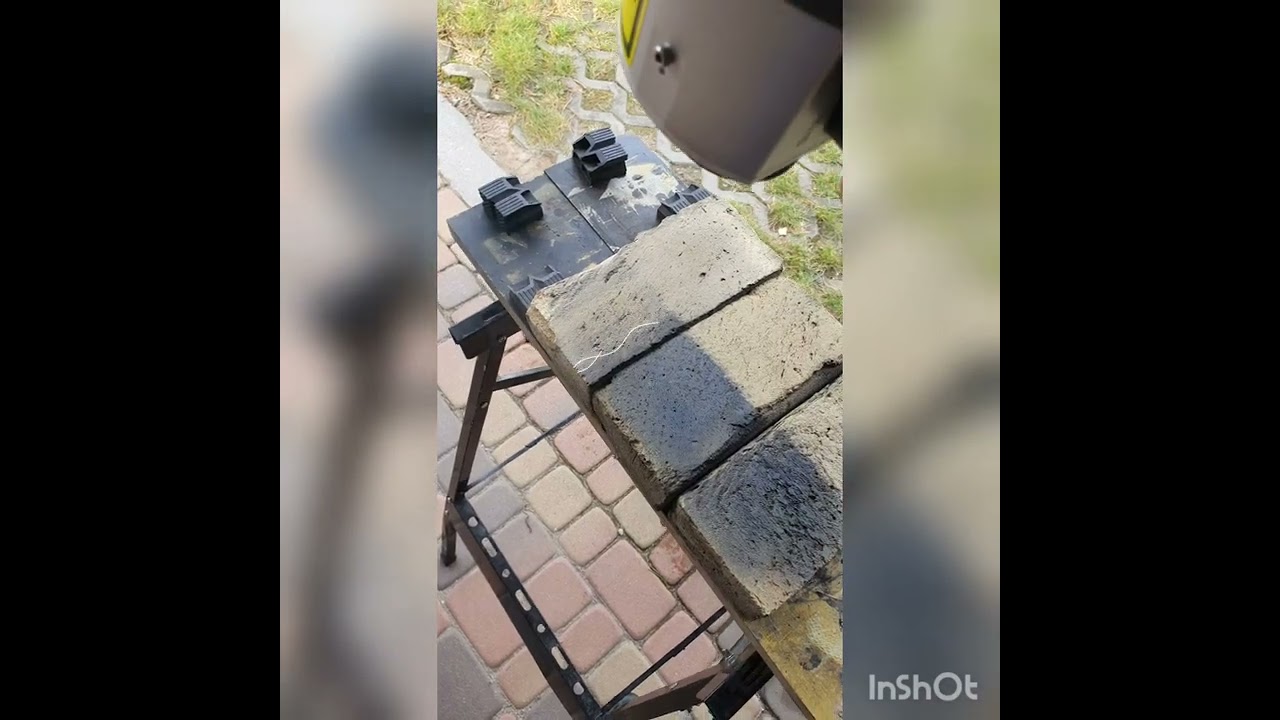 Usuwanie laserem farby z cegły klinkierowej