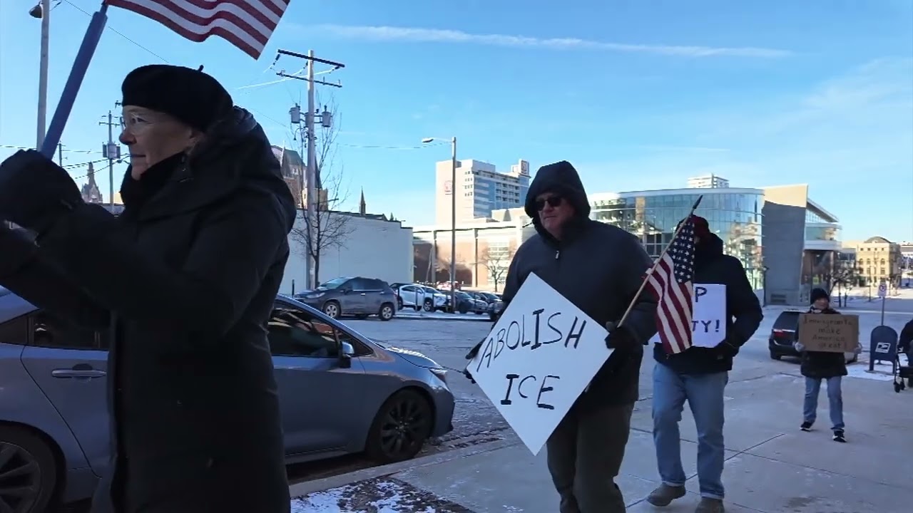 Milwaukee group marks nearly a decade of silent protest outside ICE office