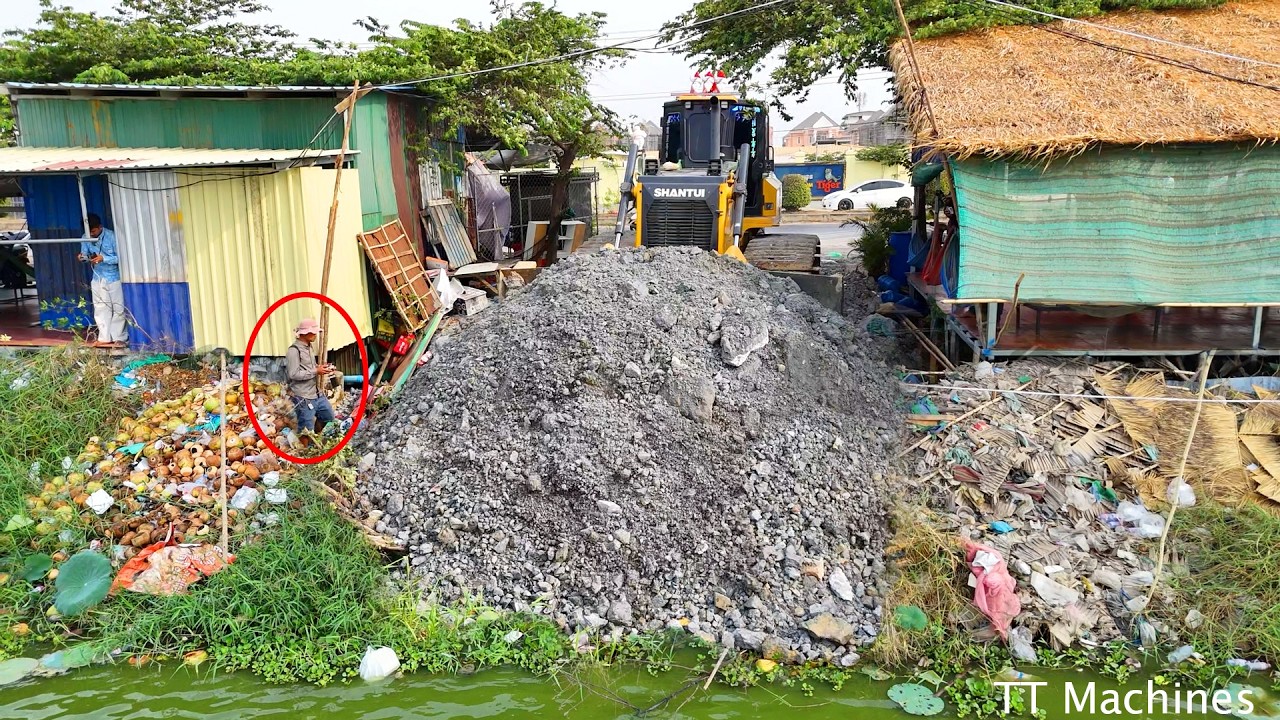 Great Land Reclamation Project Using New Model CH17C3 Pro Shatui Dozer Push Rock Into Deep Lake