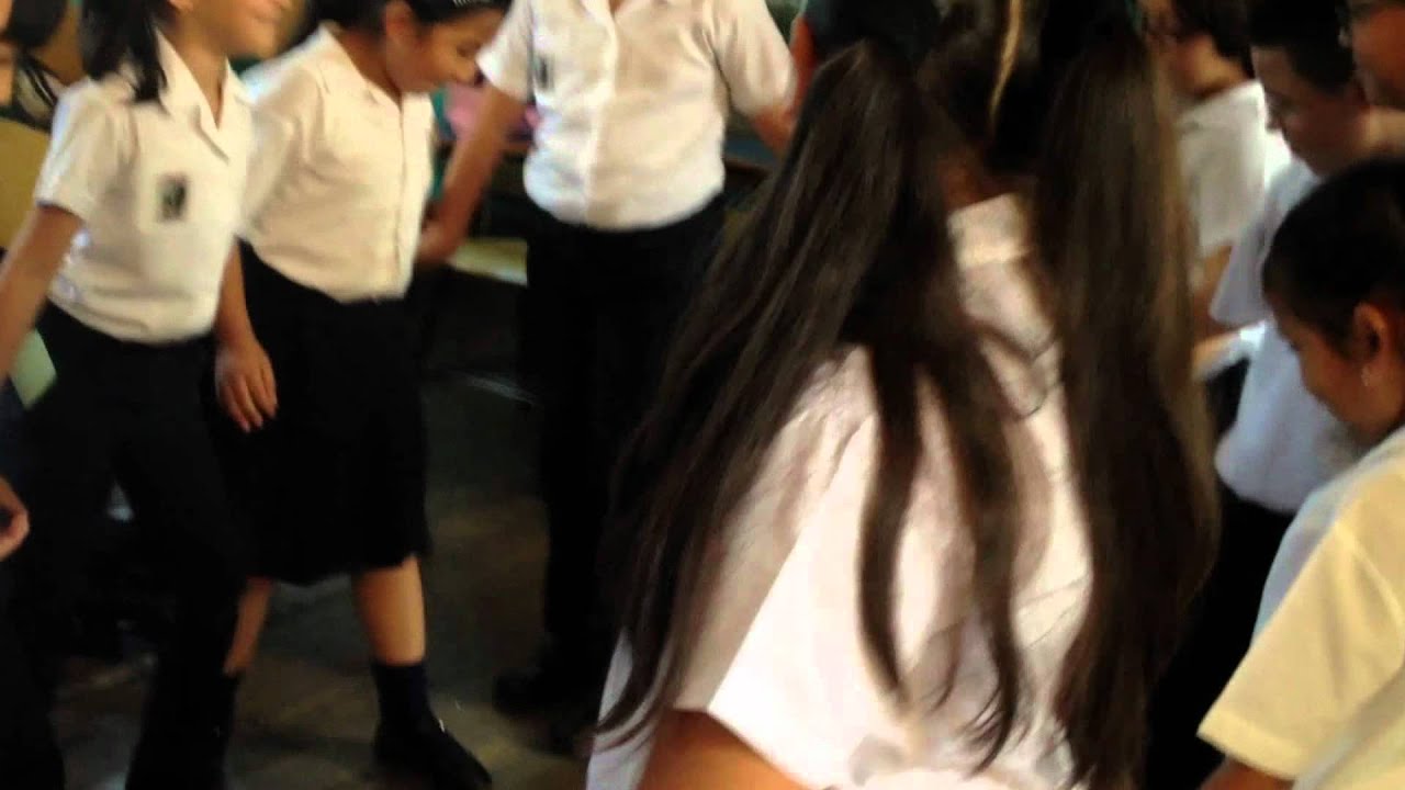Actividades recreativas en la Escuela Juan Rafael Mora Porras