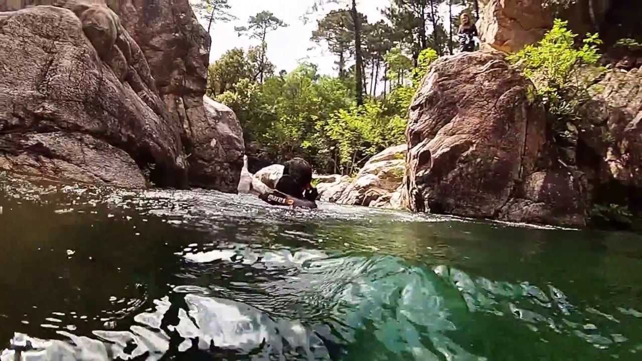 Saut de falaise Corse,Cannyoning le " Fiumicelli "