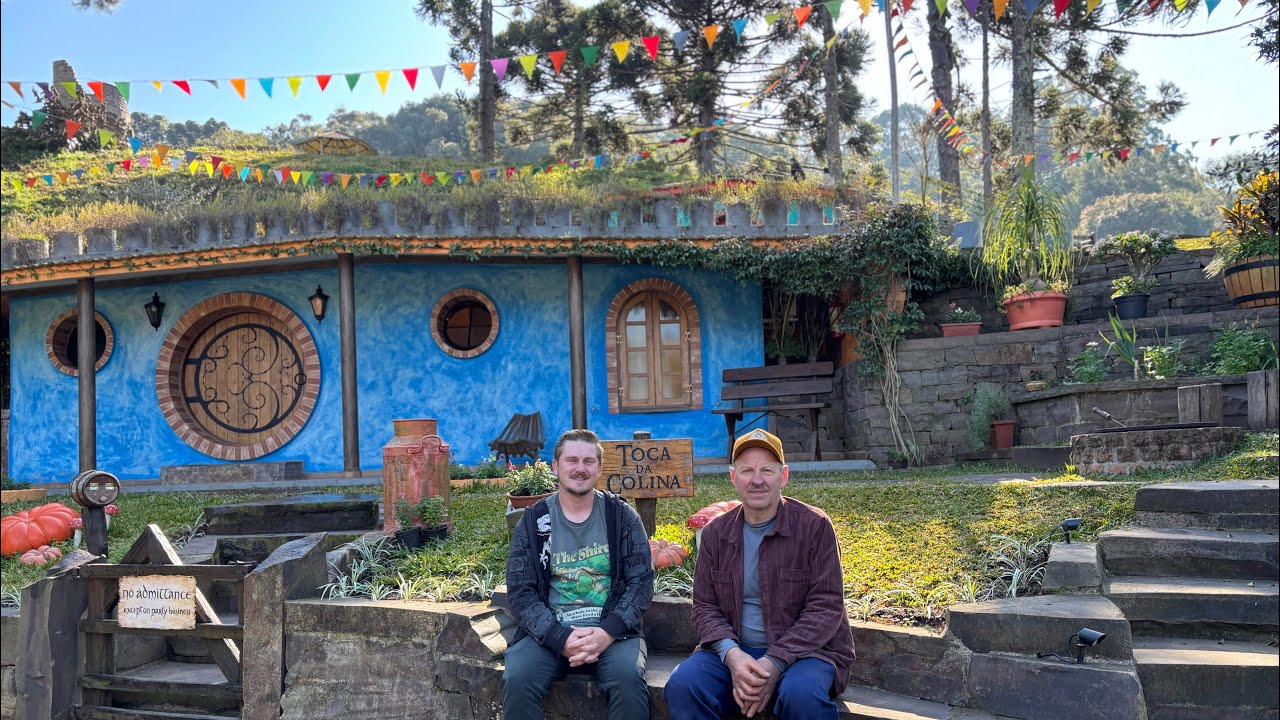 CASA DE FILME NA SERRA GA&Uacute;CHA- CASA HOBBIT em Nova Prata RS