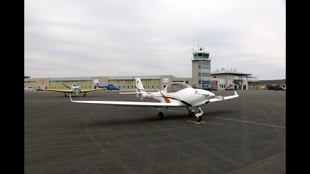 Flug nach Schönhagen (EDAZ) zur Produktionsführung bei Aquila Aviation (A211)