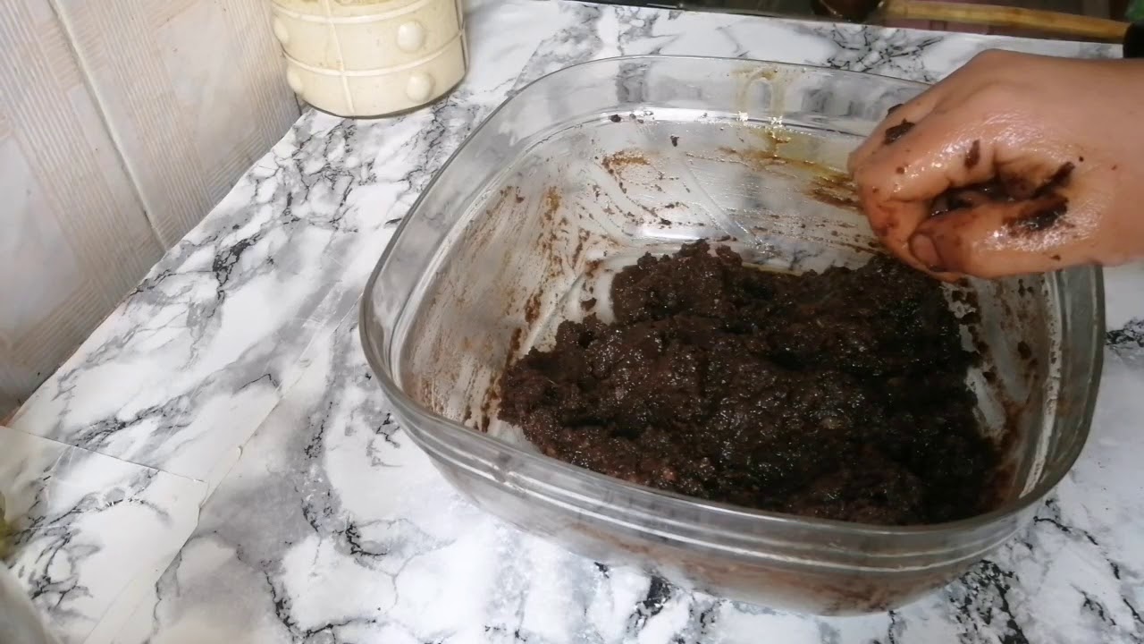 لا ترمي بقايا عجين التمر😋 حضرنا بهم شكلاط🍫 نباتي وحشونا به الد مسيمنات بالقمح وزيت الزيتون