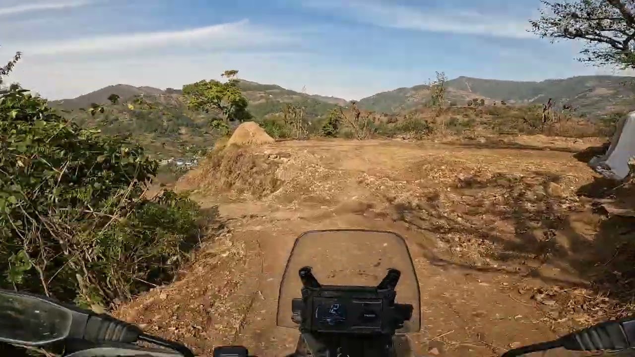 Downhill bike riding||full enjoyment||full thrill || full control no more fear || YEZDI ADVENTURE 