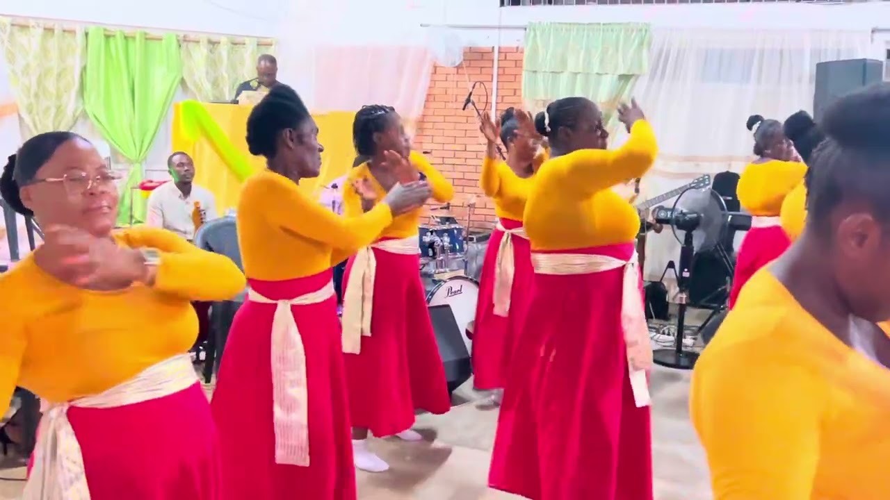 Groupe de danse des dames EEBC