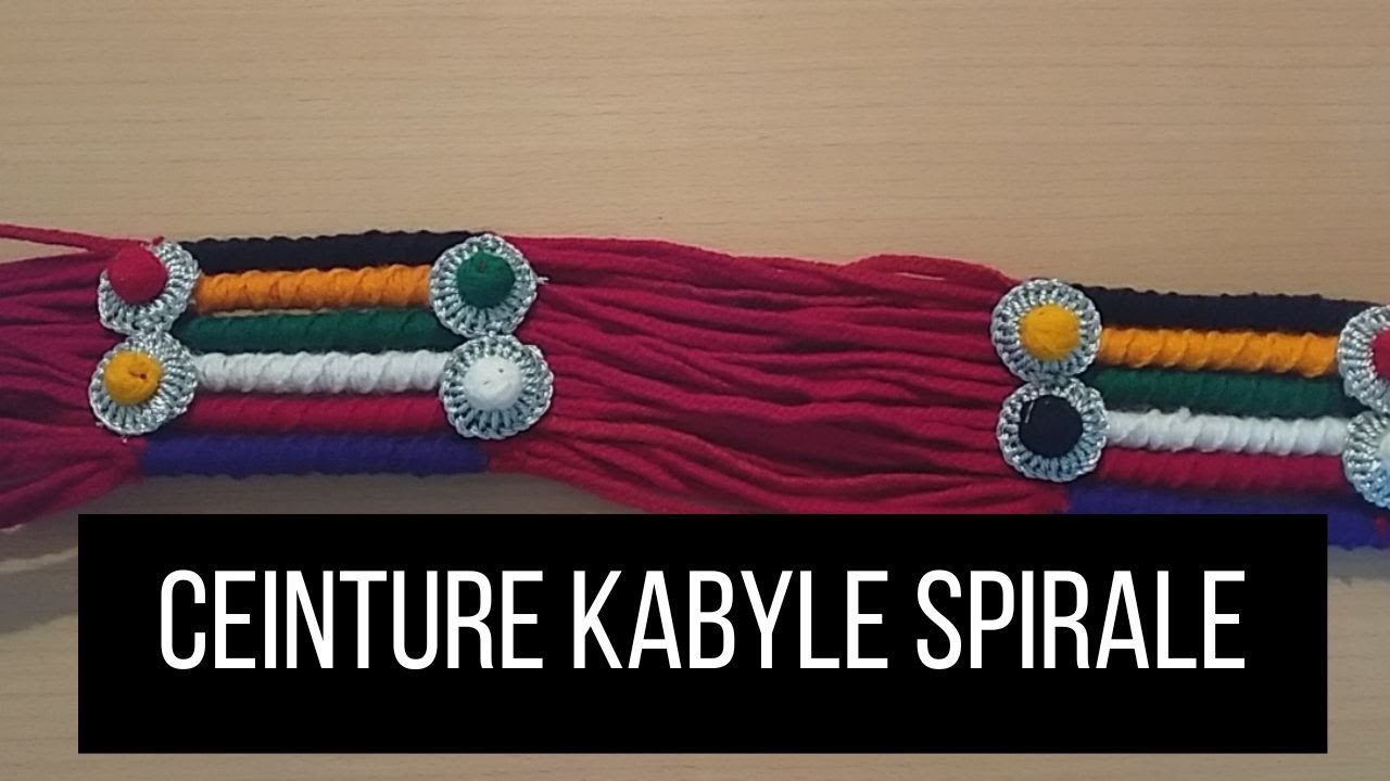 Comment faire une ceinture kabyle, motif spirale ornée avec des fleurs en argenté