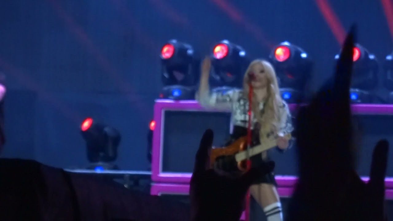 Avril Lavigne   My Happy Ending   Nova Rock 2024