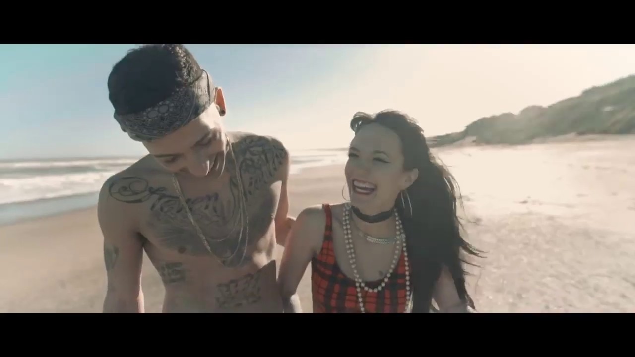 LA JOAQUI feat Fili Wey - Falso Amor (Video Oficial)