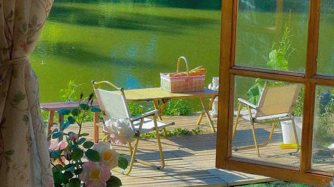 a quiet playlist for a quiet morning at home 🍃 (reading, writing & studying)