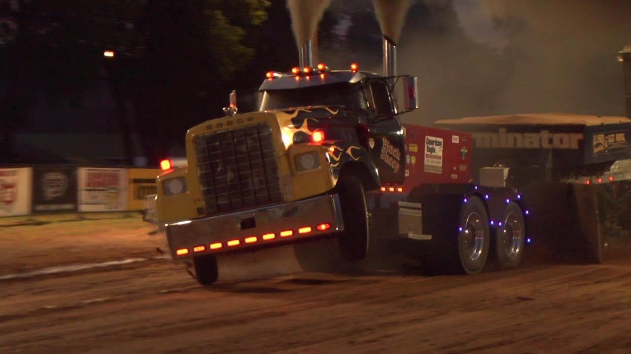 Ultimate Ground Pounding Truck And Tractor Pull Event