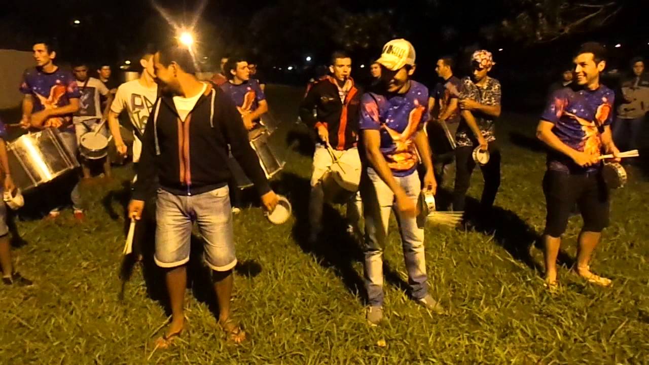 Comparsa Mangueira en El Trebol  Ensayo de Batucada  05 03 16 1