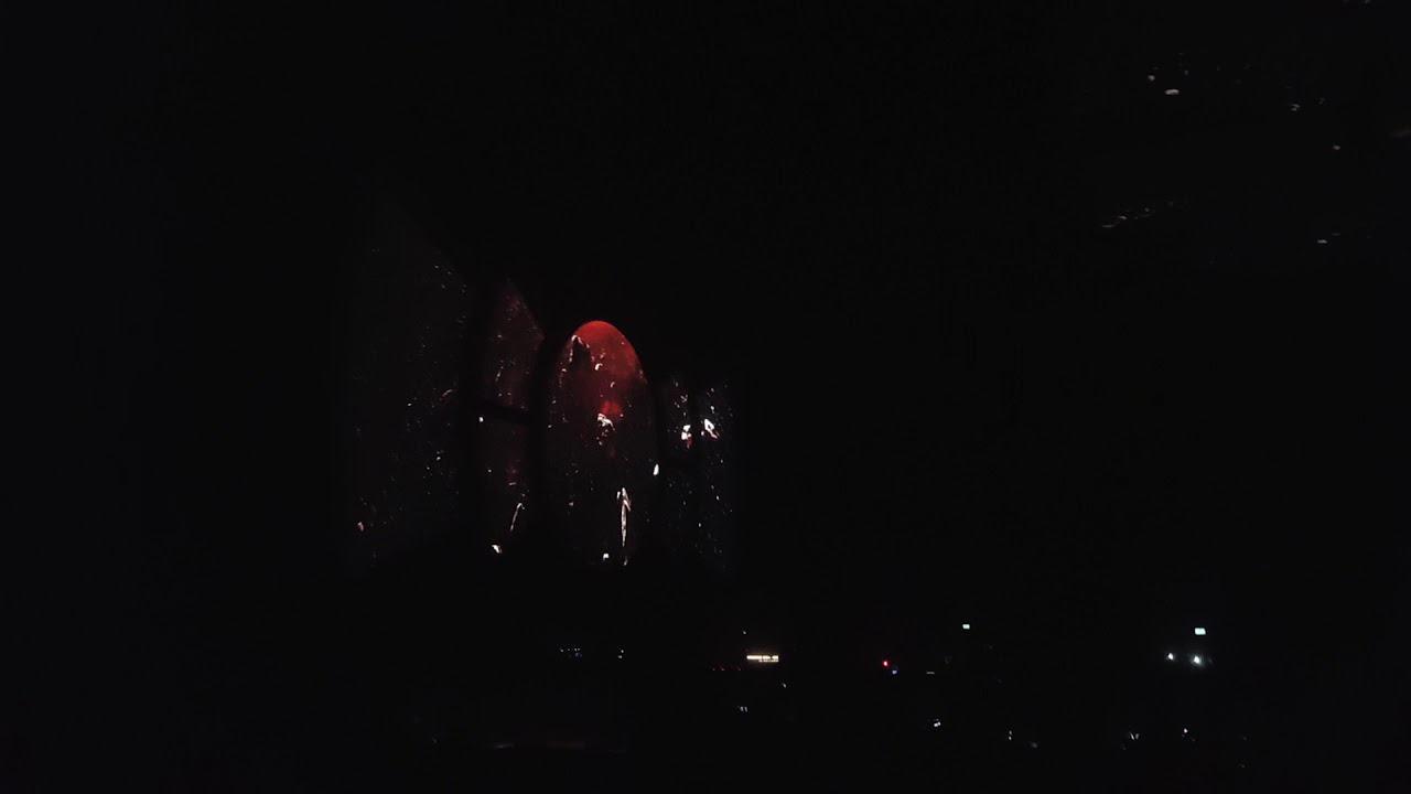 Indochine 13 Tour Intro + Black Sky Bruxelles palais 12 4 Novembre 2018