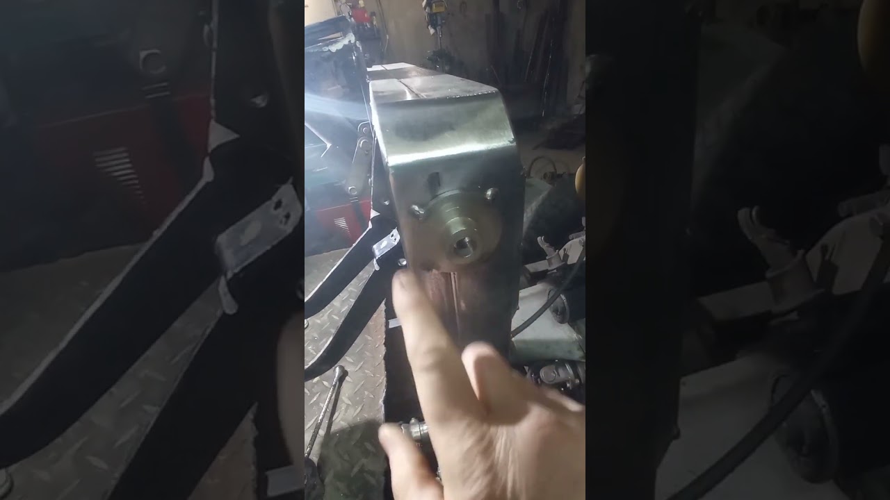 Установил ножной и ручной газ на самодельный трактор с двигателем от оки.