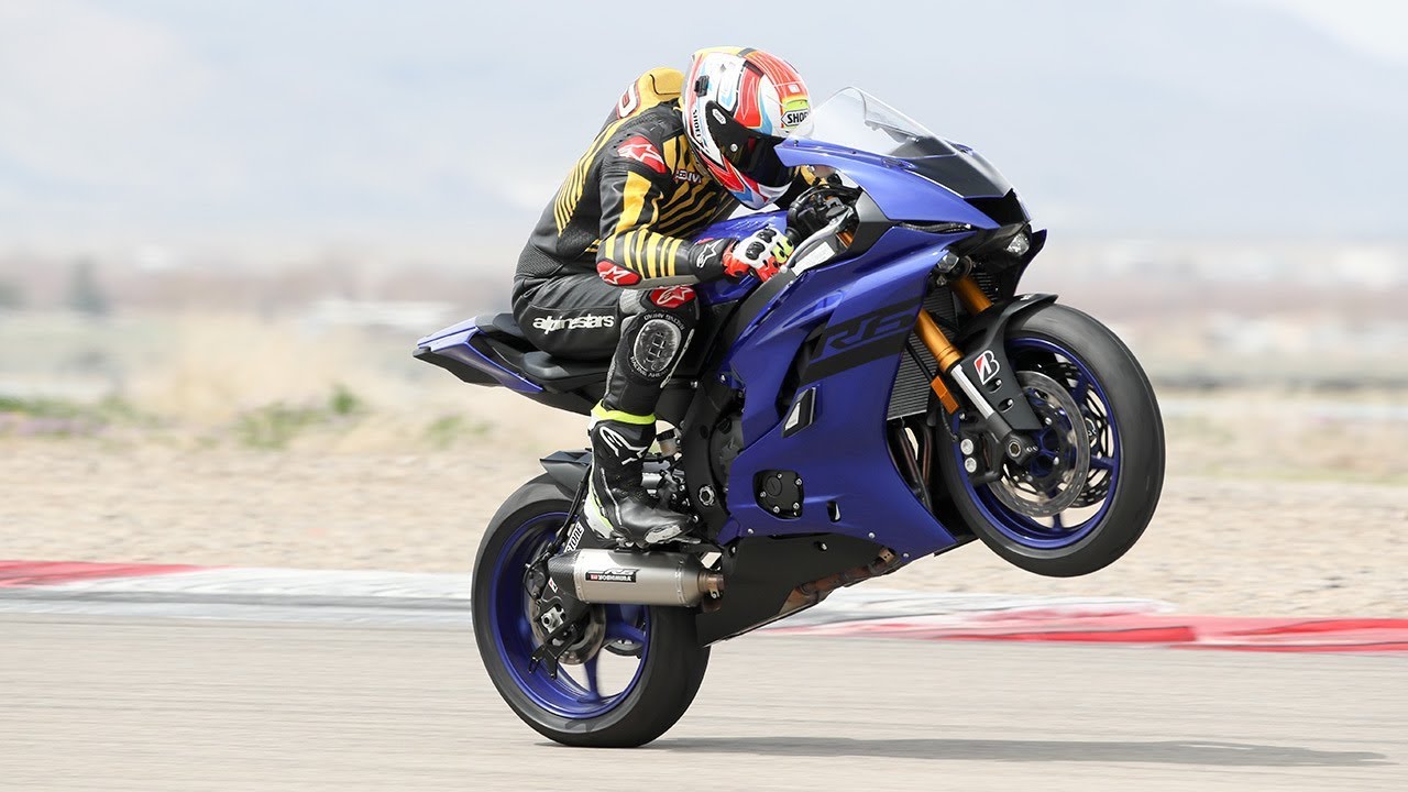 2018 Yamaha YZF-R6 First Ride Track Review