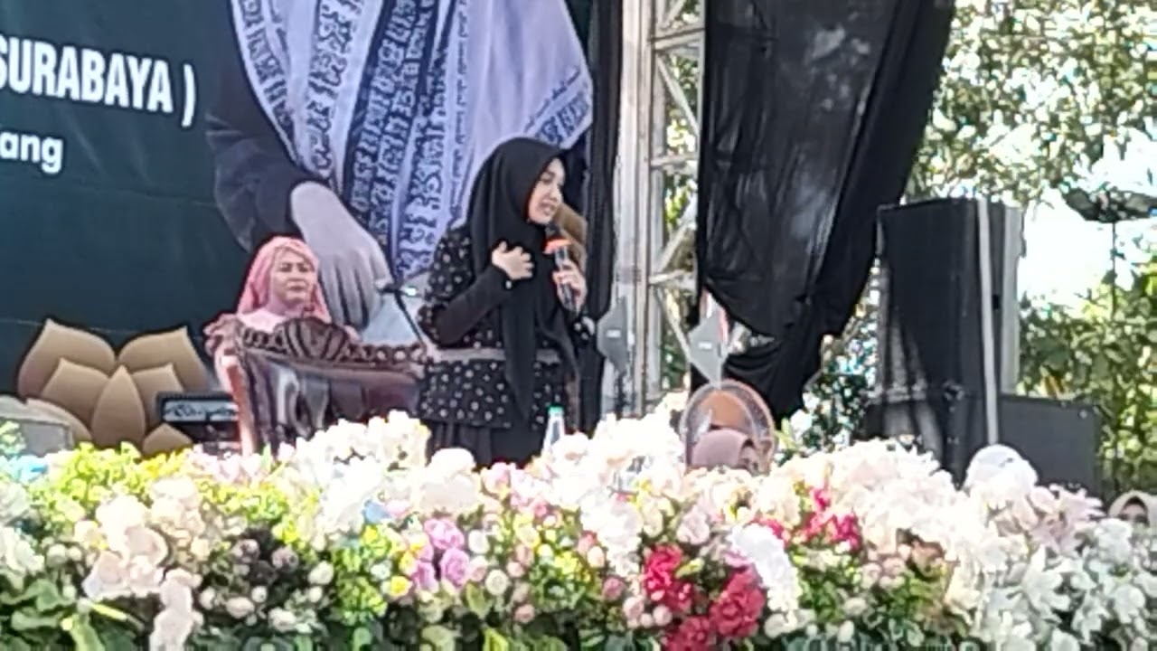 Ceramah  Ning Umi Laila Di Majaksingi Borobudur Magelang Ja Teng