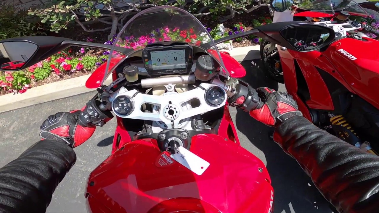 Learning How to Use a Quickshifter on a Ducati V4!
