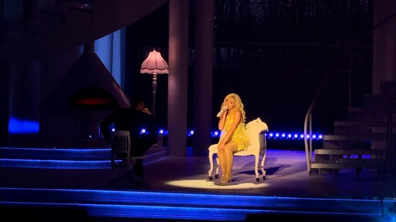 Tornado Warnings - Sabrina Carpenter: Short n’ Sweet Tour 2024 [LIVE]