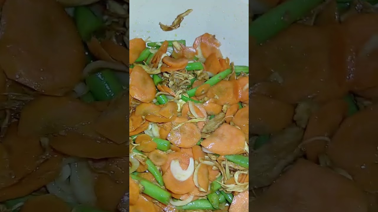 Pollo con verduras salteados