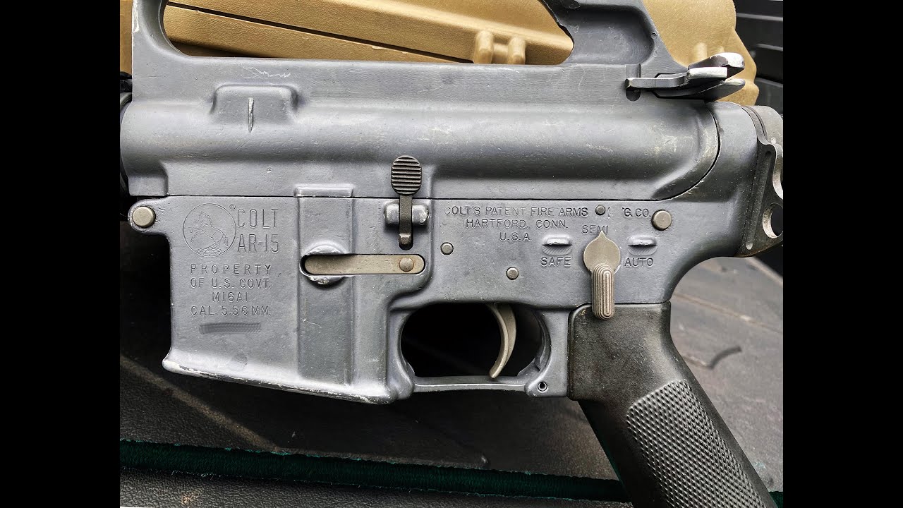 Shooting the Colt M16A1 (full auto)