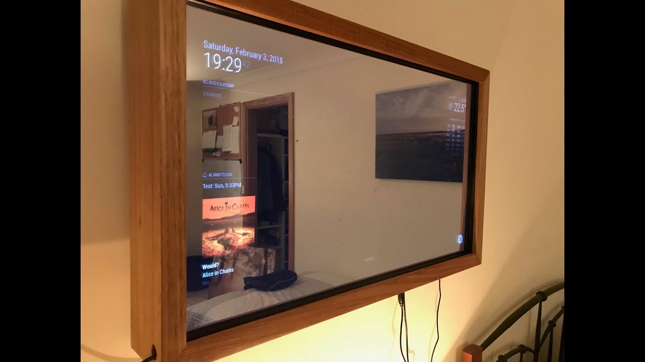 Constructing a SMART MIRROR