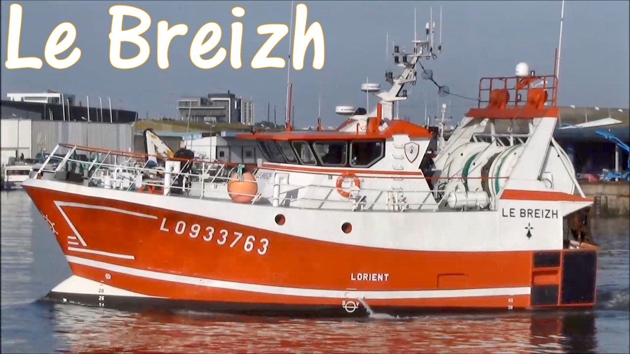 Chalutier ; Le Breizh ; Chalut de Fond ; Lorient ; P'tit Jul  II ; Port de Pêche ; Bretagne ; France