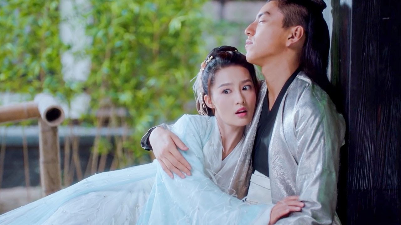 Я чувствую себя стеснительным, когда я думаю о том, что он сделал для меня прошлой ночью