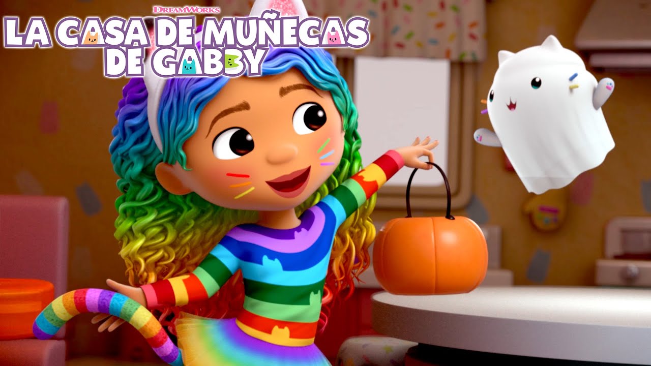 Haciendo fantasmas de banana para Gatoween | LA CASA DE MU&Ntilde;ECAS DE GABBY | Netflix