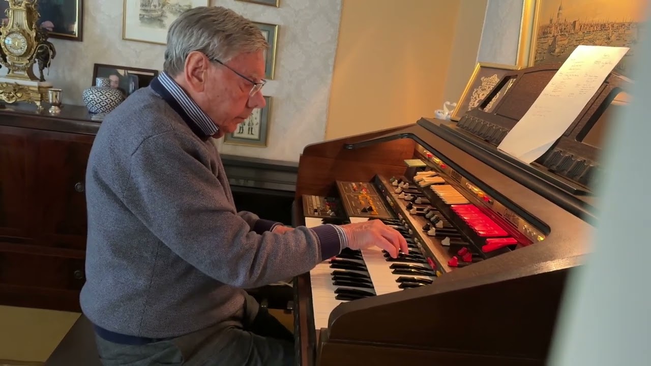 Another hidden recording of John Mann playing Primero at home