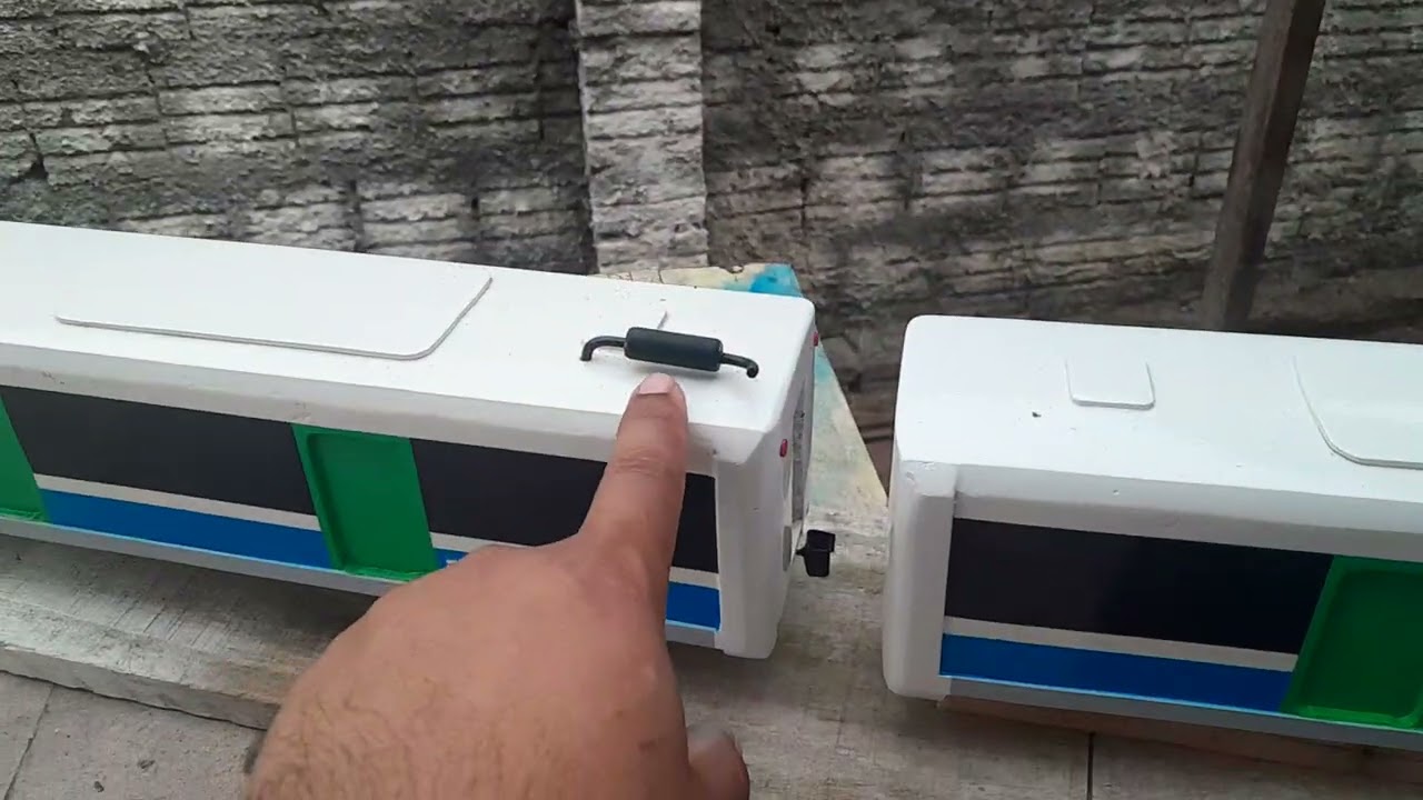 Confecção miniatura carros pidner CBTU Natal ex Metrofor.