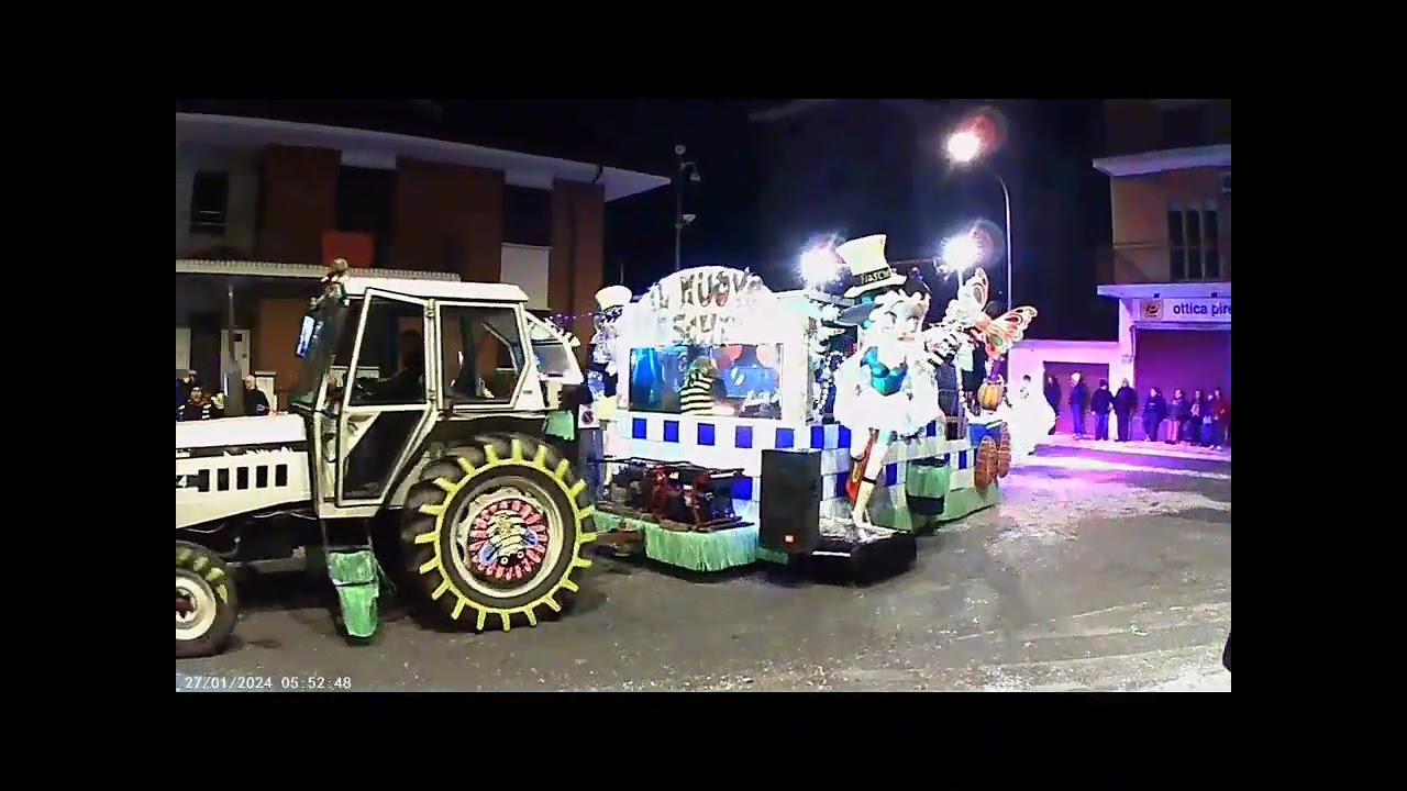 Carnevale Santhi&agrave; 2025 5&deg;parte/1 sfilata notturna