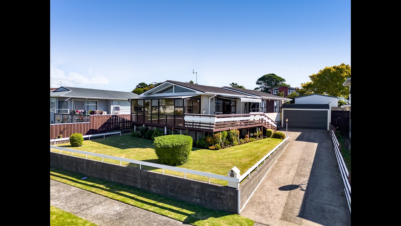 14 Trelawney Crescent, Westown