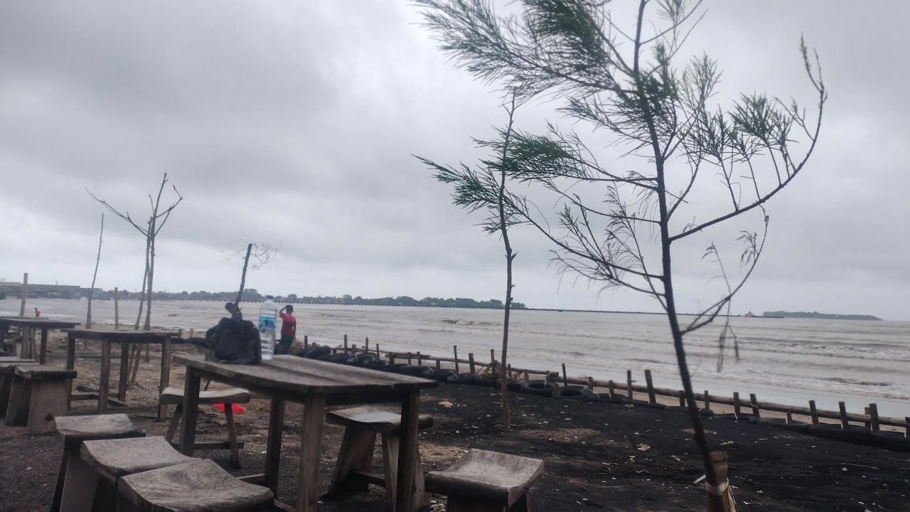 Laut dan Renjana * sedang live sekarang!