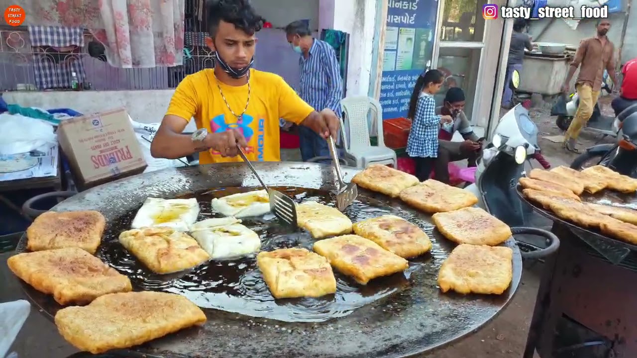Rangooni Paratha of Surat City  || Ramzan Special Food || Indian Street Food