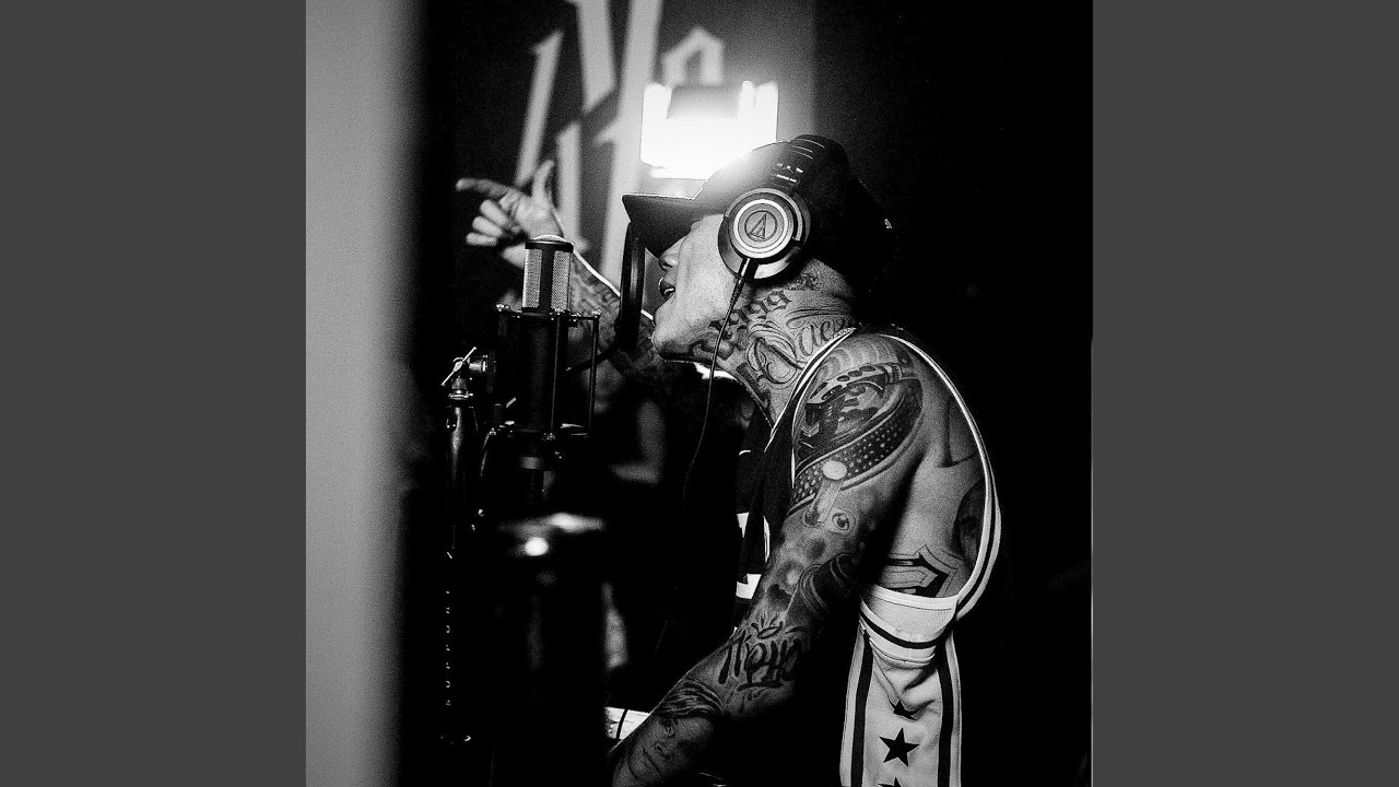 PASS THE MIC