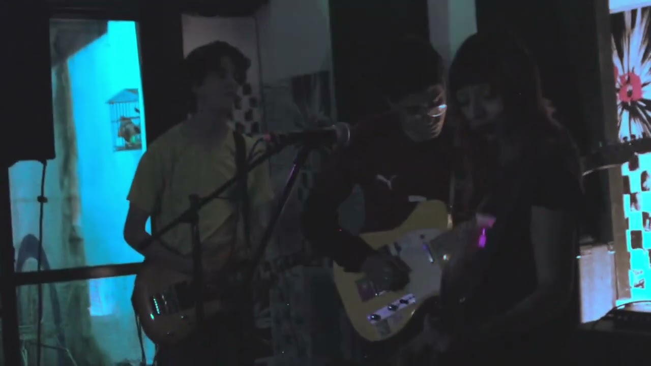 los beatles 2 tocan cover de jaime sin tierra sin haber ensayado antes