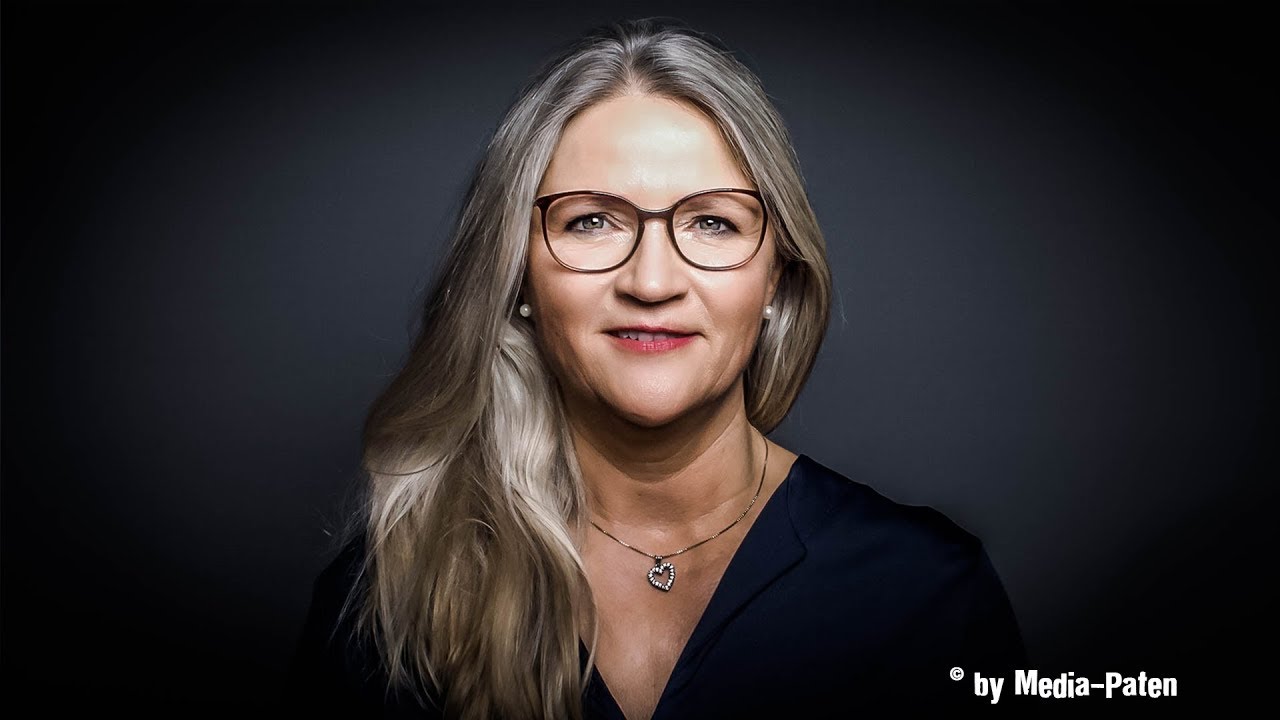Irina von Bentheim - Interview mit der Stimme von Sarah Jessica Parker, Robin Wright, Naomi Watts