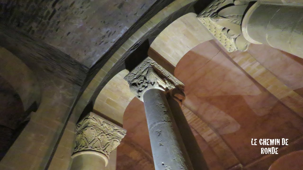 Abbatiale Sainte-Foy de Conques - Les Tribunes et ses Chapiteaux