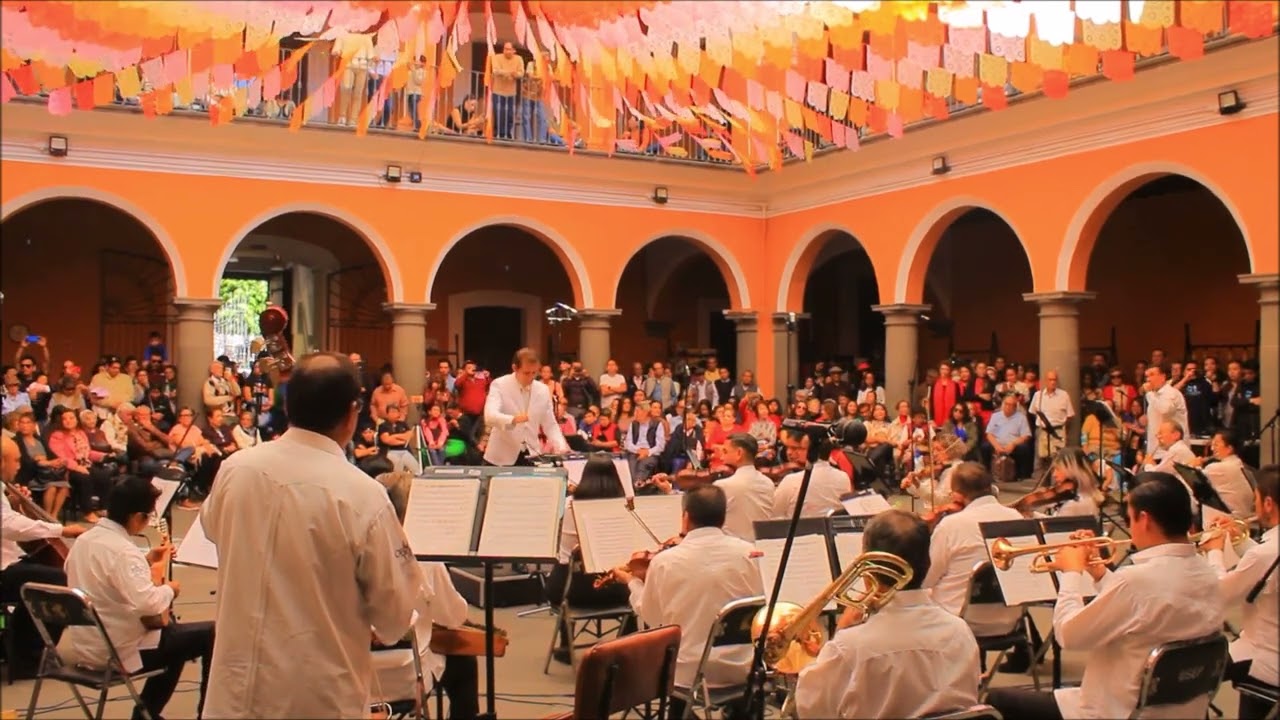 Vamos pastores, vamos, Andrés Rivera, the Pianist.