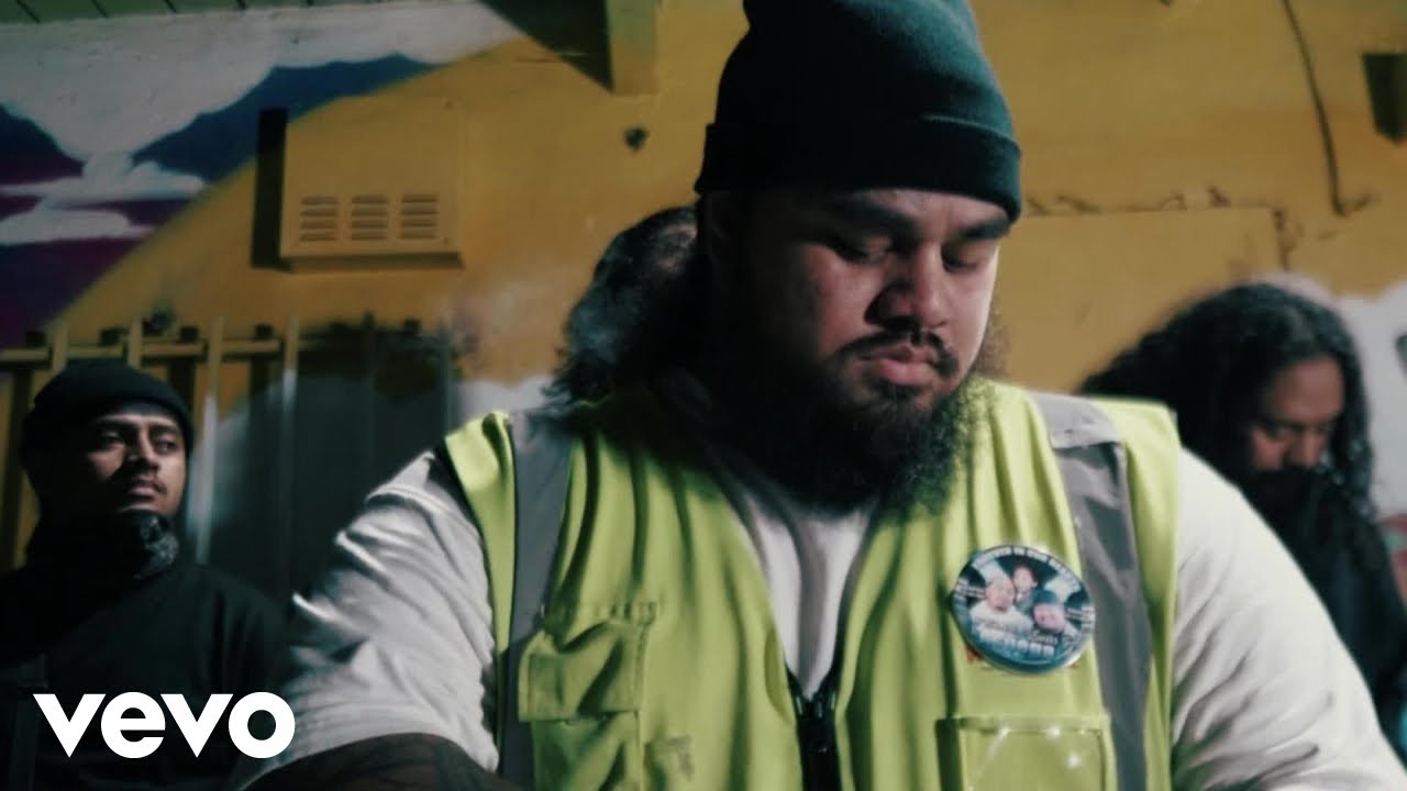 Yungn Lil'P - Love Me For Me (Official Music Video)
