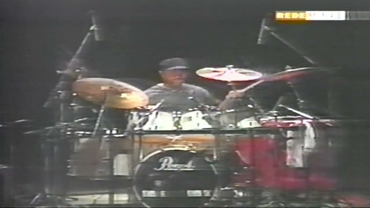 Dennis Chambers - Insane Drum Solo