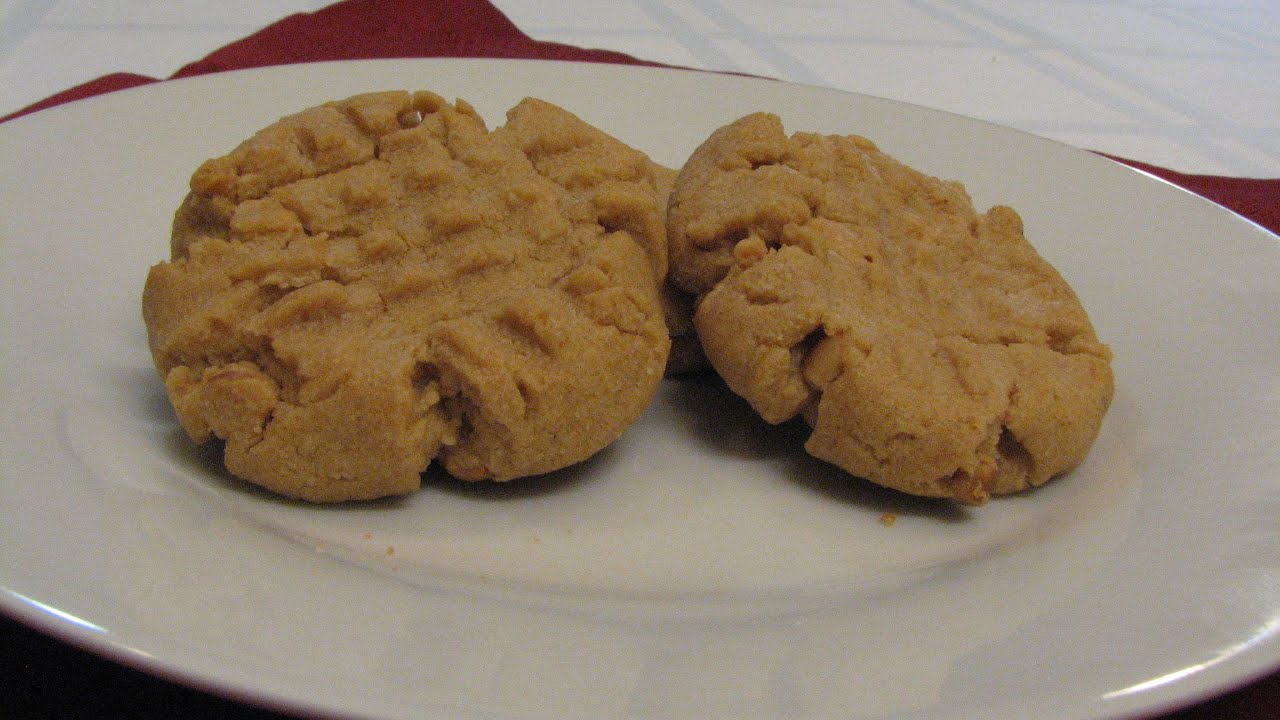 Peanut Butter Cookies -- Lynn's Recipes