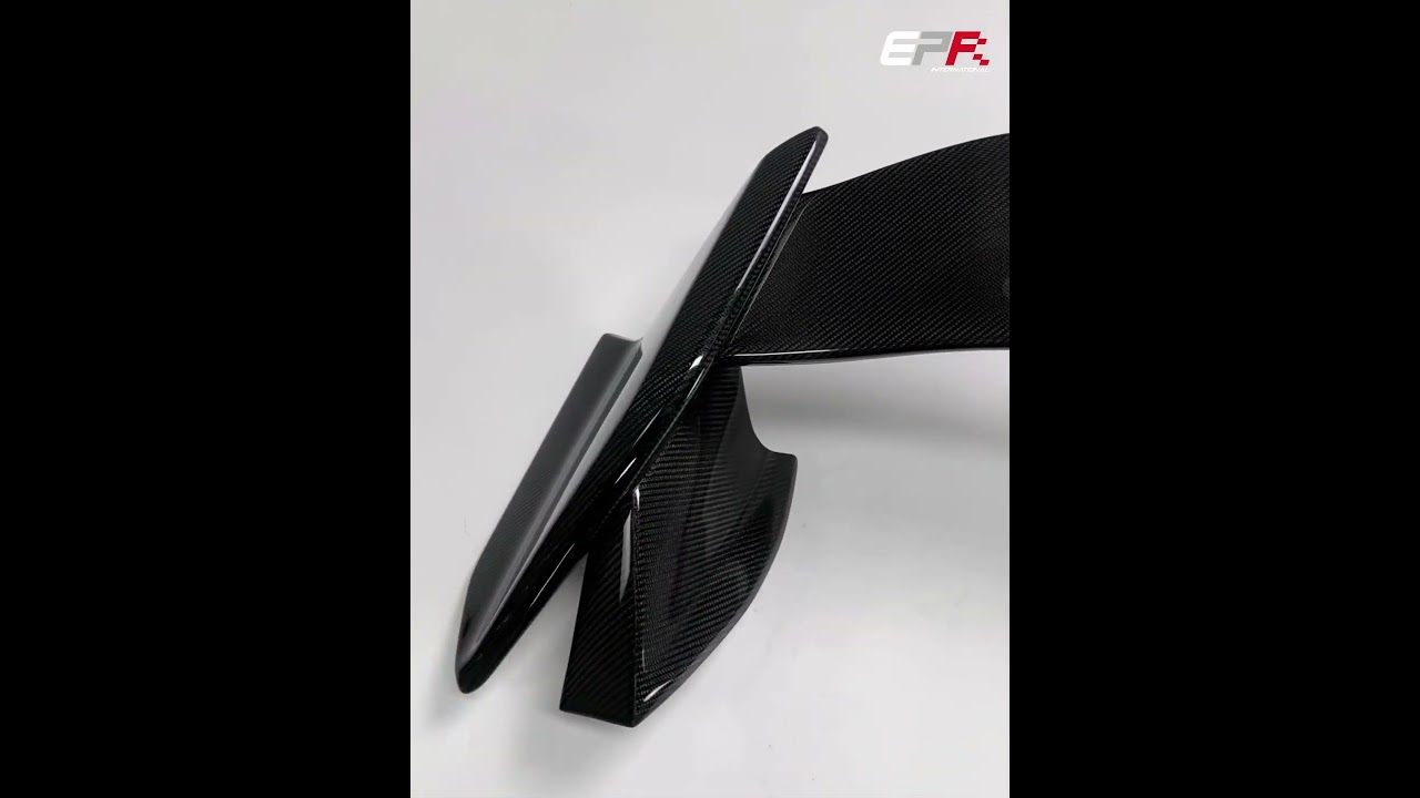 The new DE5's rear wing will surely satisfy your modification aesthetics.