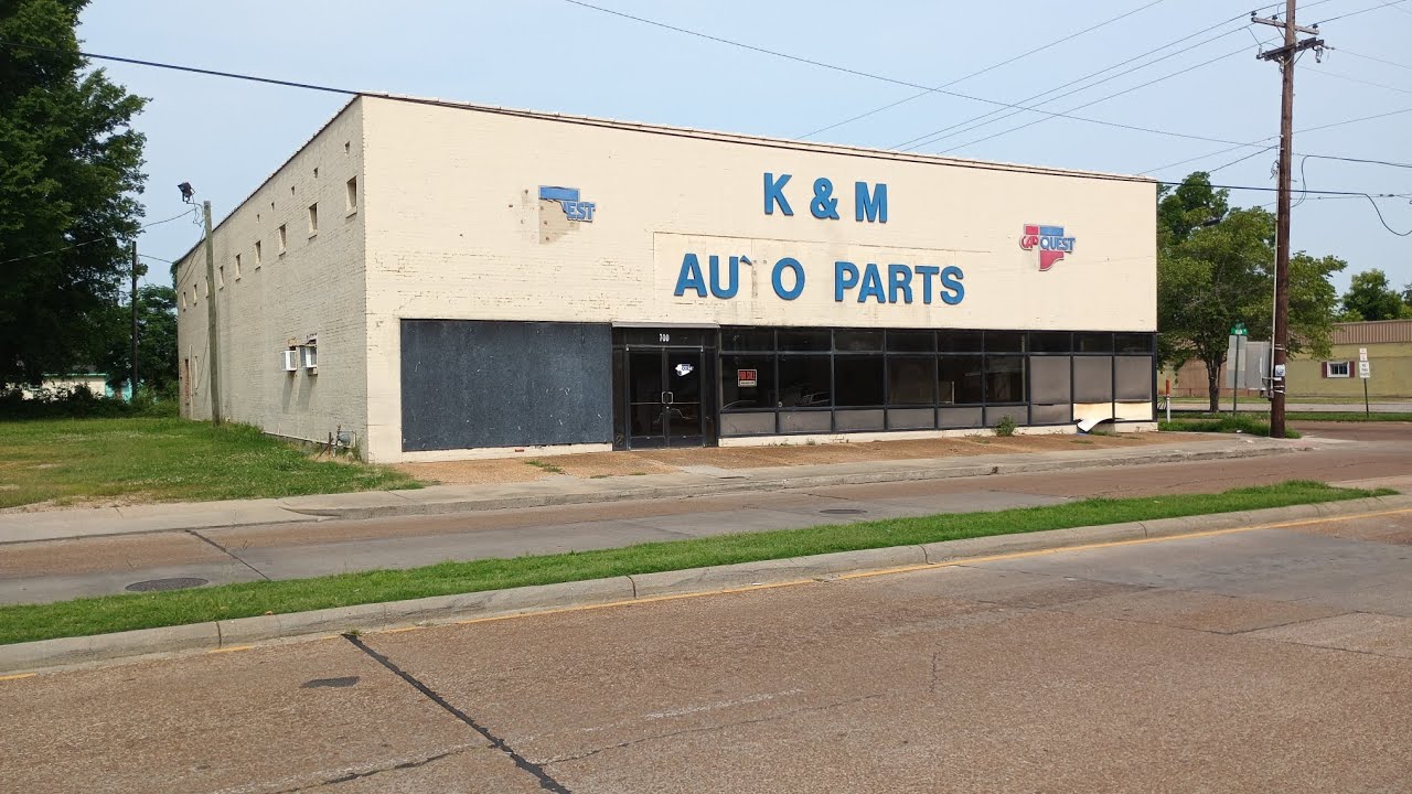 ABANDONED ~ Car Quest Auto Parts in Greenwood, Mississippi!!!!