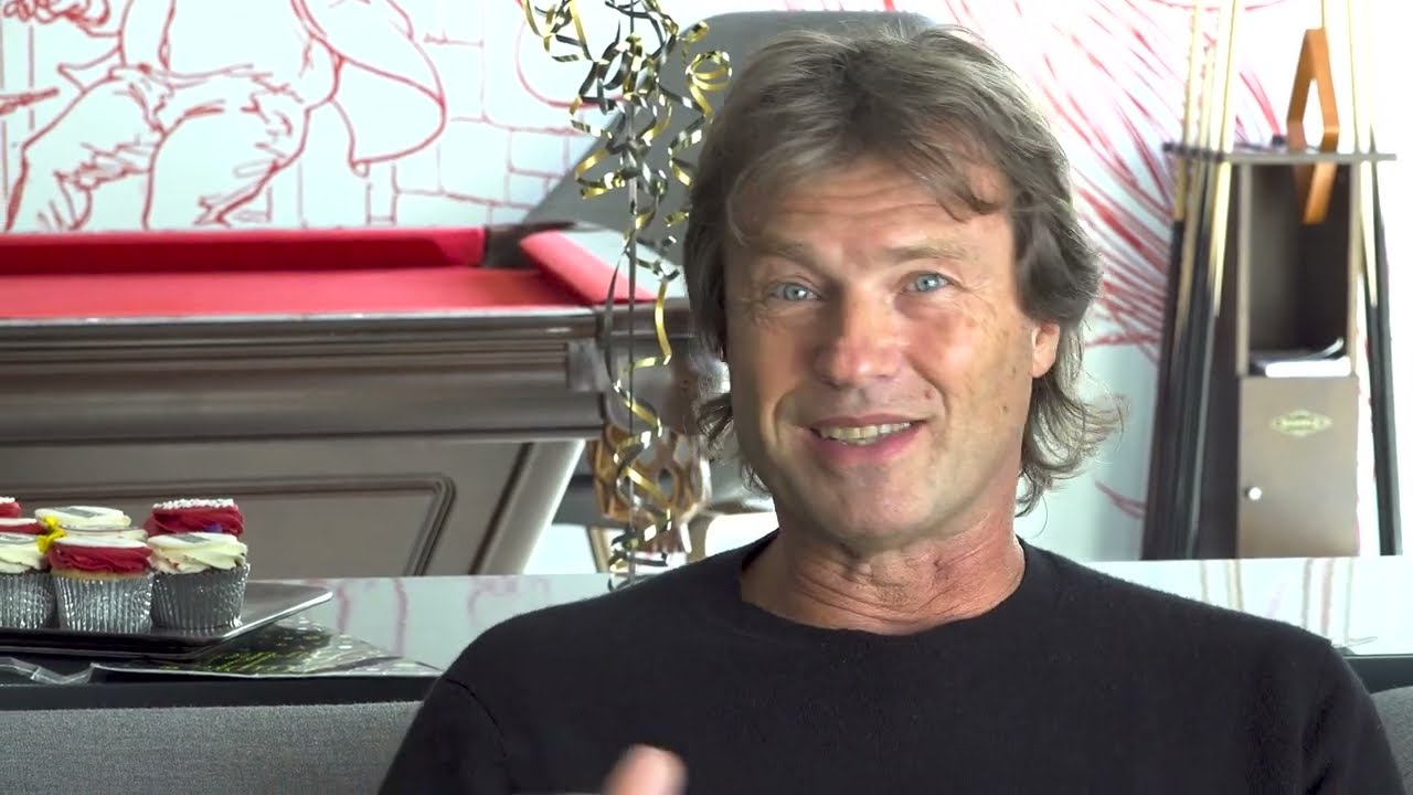 Hernan Cattaneo: Technical DJ Advice, Music Discovery, and Skyline | Super Progressive